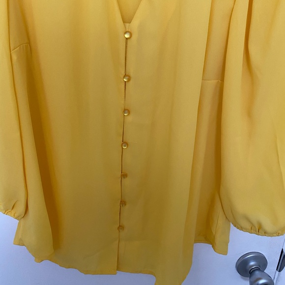 Yellow Blouse - Picture 4 of 5